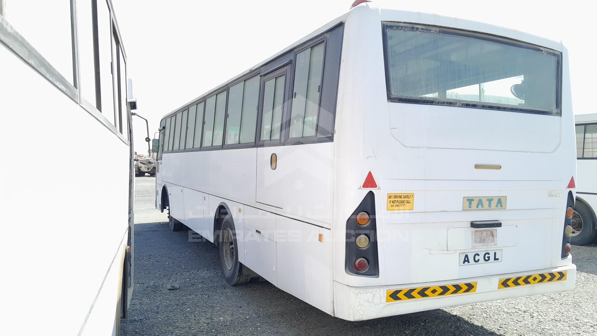 2015 TATA LPO1618 VIN: MAT449253F0L01814