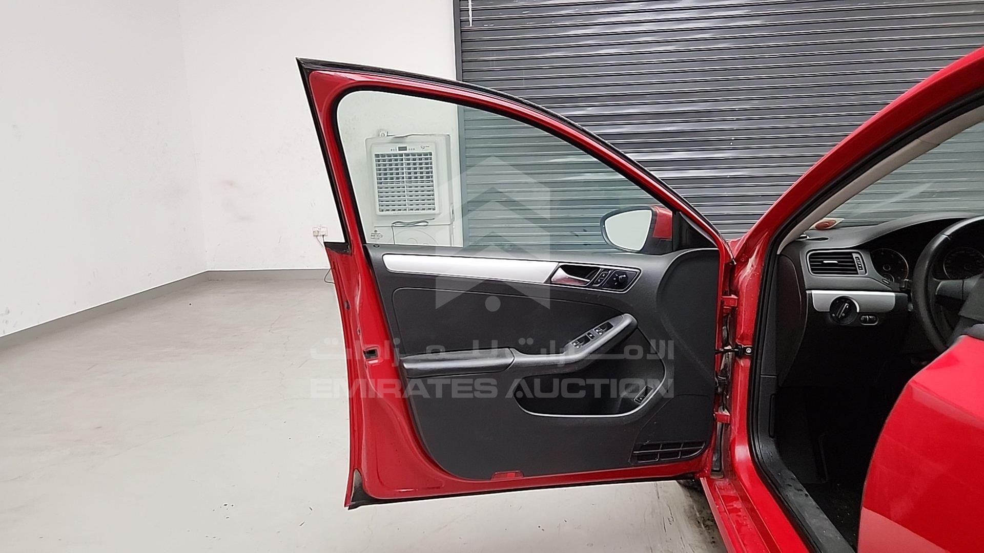 2014 VOLKSWAGEN JETTA VIN: WVWRV1AJ3EM250726