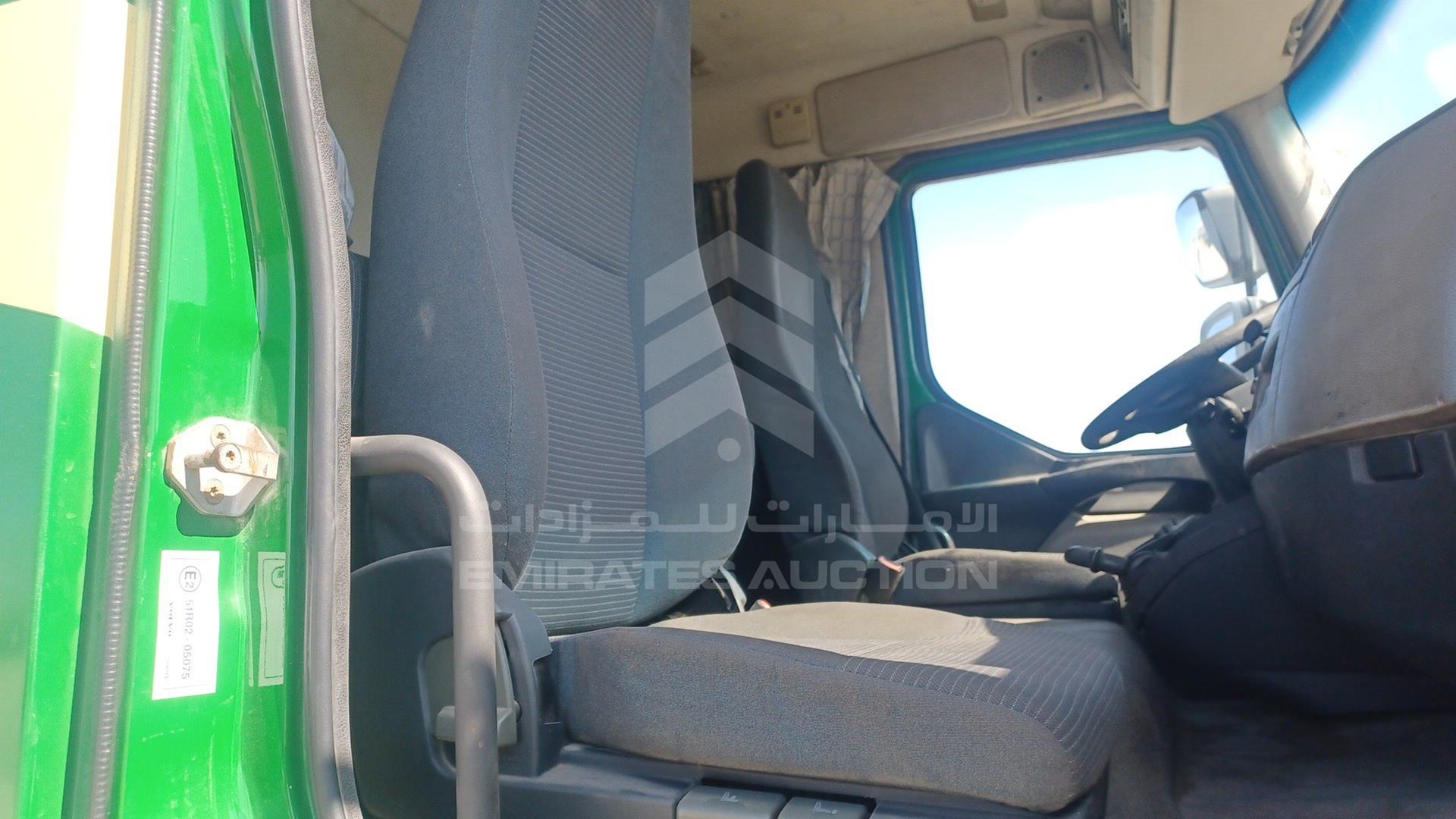 2011 VOLVO --- VIN: YV2TH60A9BB574532