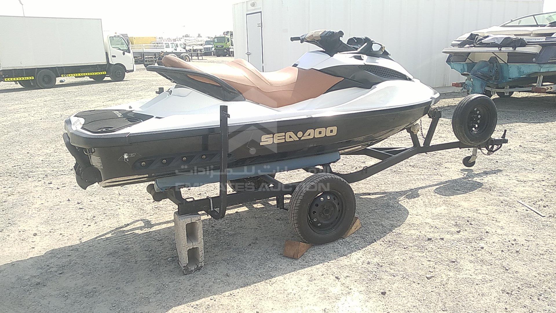 2013 JET SKI + TROLLEY SEA DOO VIN: CAYDV10776C313