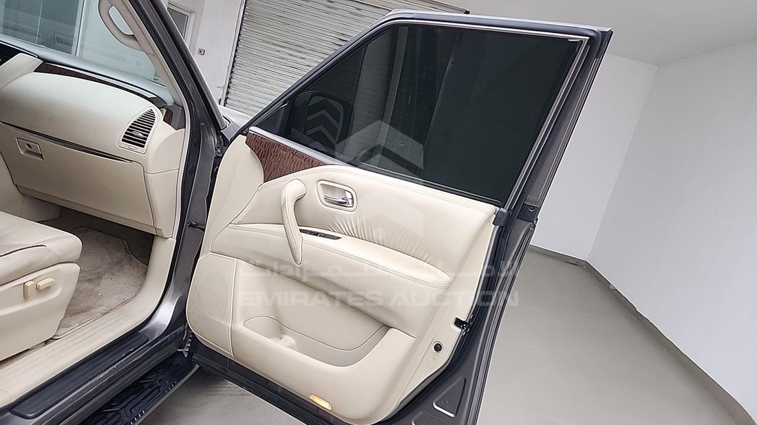 2017 Nissan Patrol — Front Right Door — Photo 32