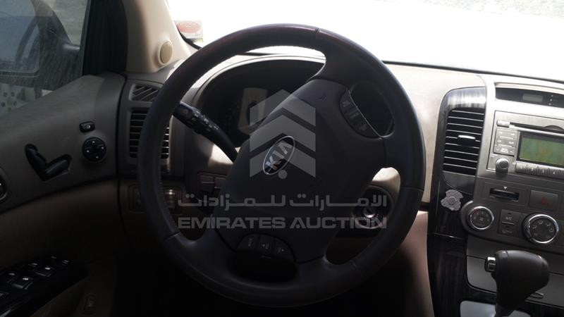 KNAMH817XF6582700 Auction: EmiratesAuction Lot: 405841 KNAMH817XF6582700 Kia Carnival 2015 GREY Photo 14