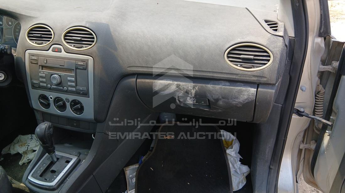 2006 Ford Focus — Front Right Passenger Dashboard View — Photo 22