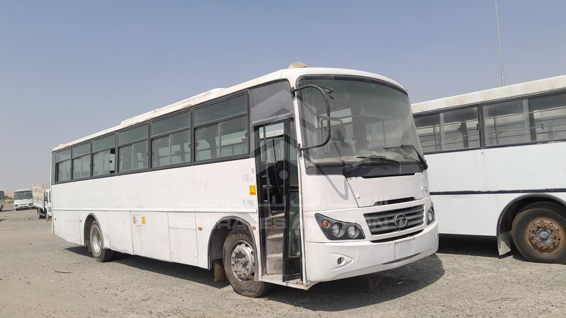 2016 Tata LPO1618 — Front Right Angle — Photo 9