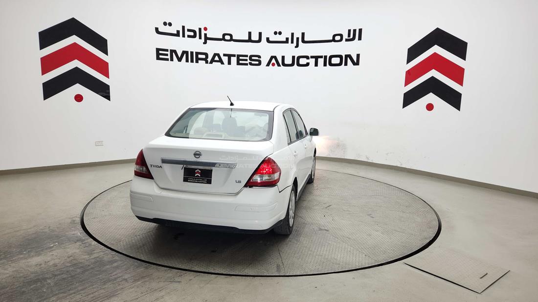 نيسان تيدا 2012 — الزاوية الخلفية — صورة 8