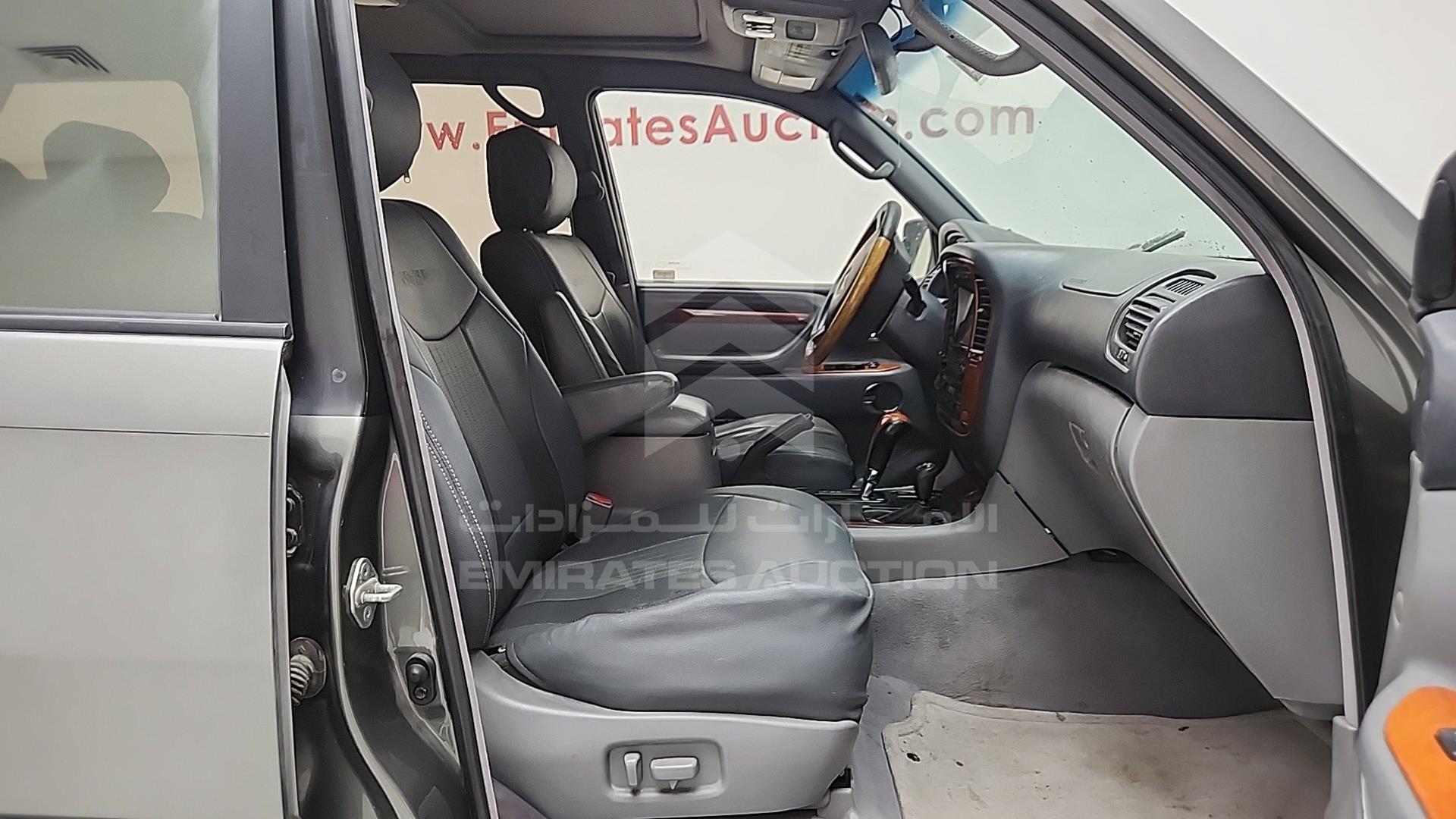 2002 LEXUS LX 470 VIN: JTJHT00W423515791
