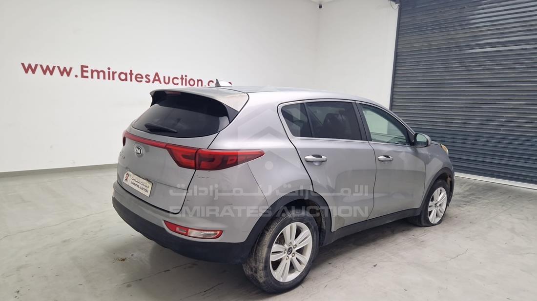 كيا سبورتيج 2019 — الزاوية الخلفية اليمنى — صورة 12