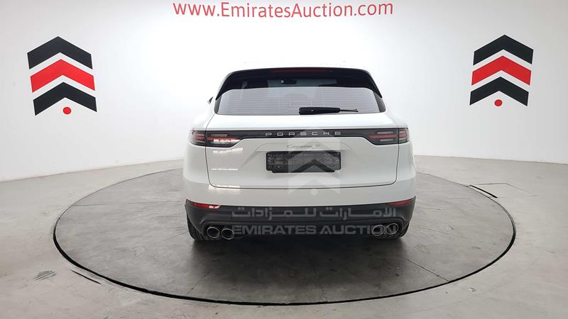 WP1ZZZ9YZJDA61908 2018 Porsche Cayenne S photo 11