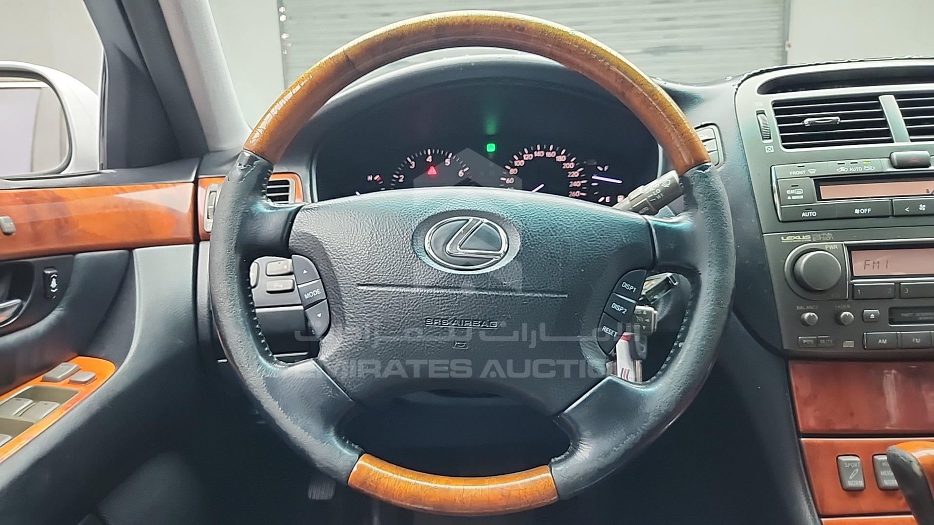 2005 LEXUS LS 430 VIN: JTHBN36F955000286