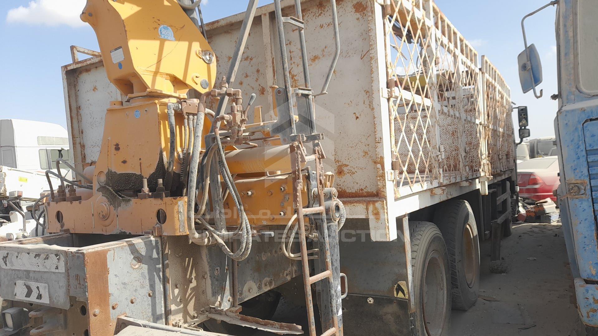 2014 SINO TRUCK HOWO 7 VIN: LZZ5BLSF2DN835383