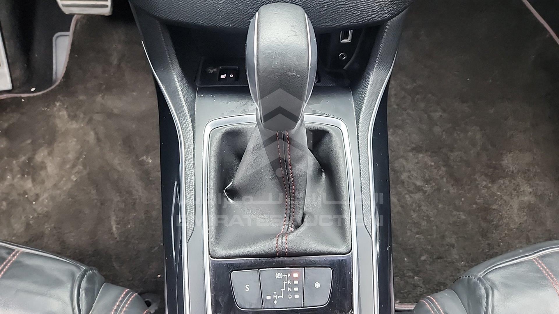 2016 PEUGEOT 308 VIN: VF3L35GY0GS001196