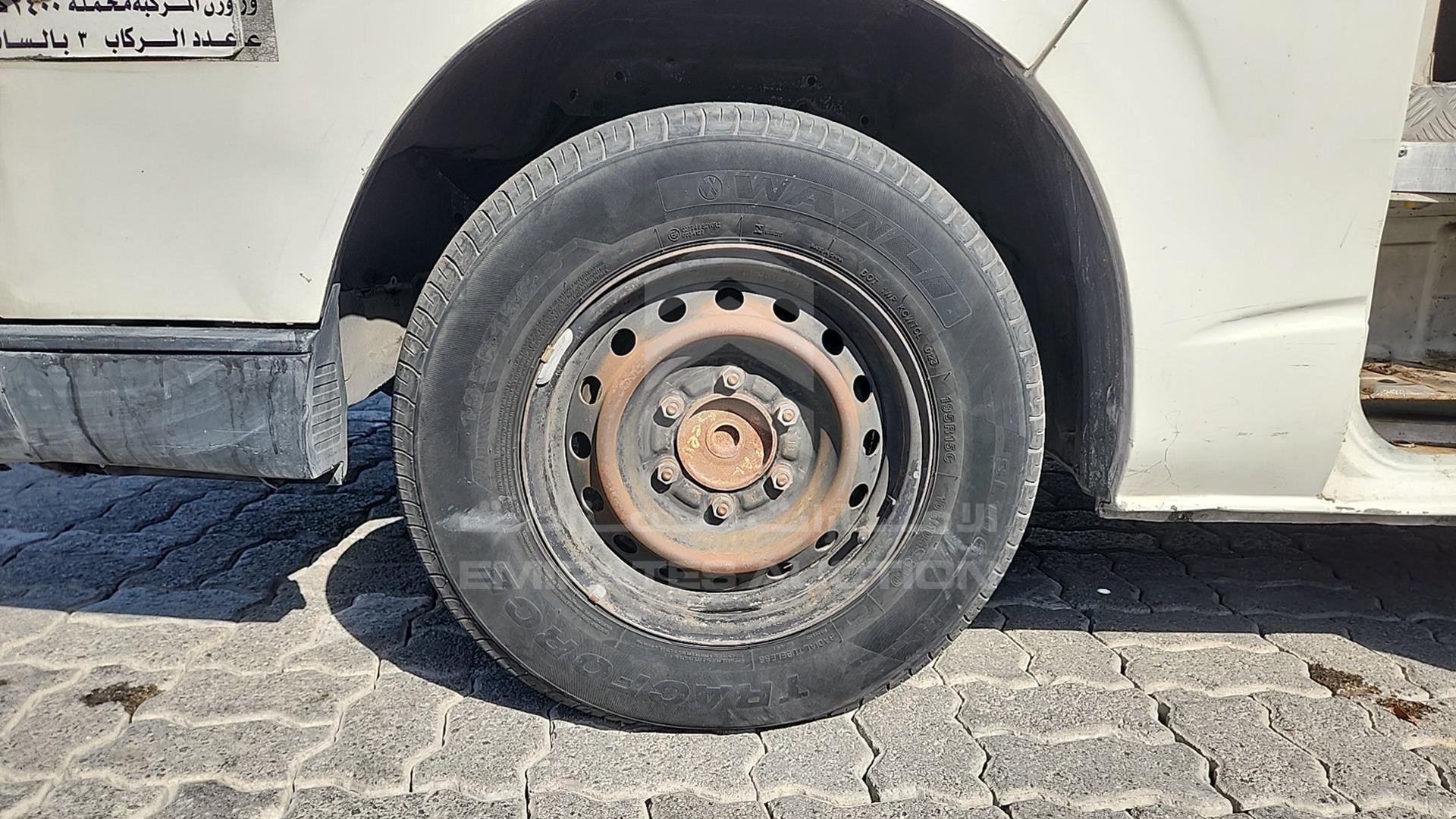 2009 TOYOTA HIACE VIN: JTFHX02P190043646