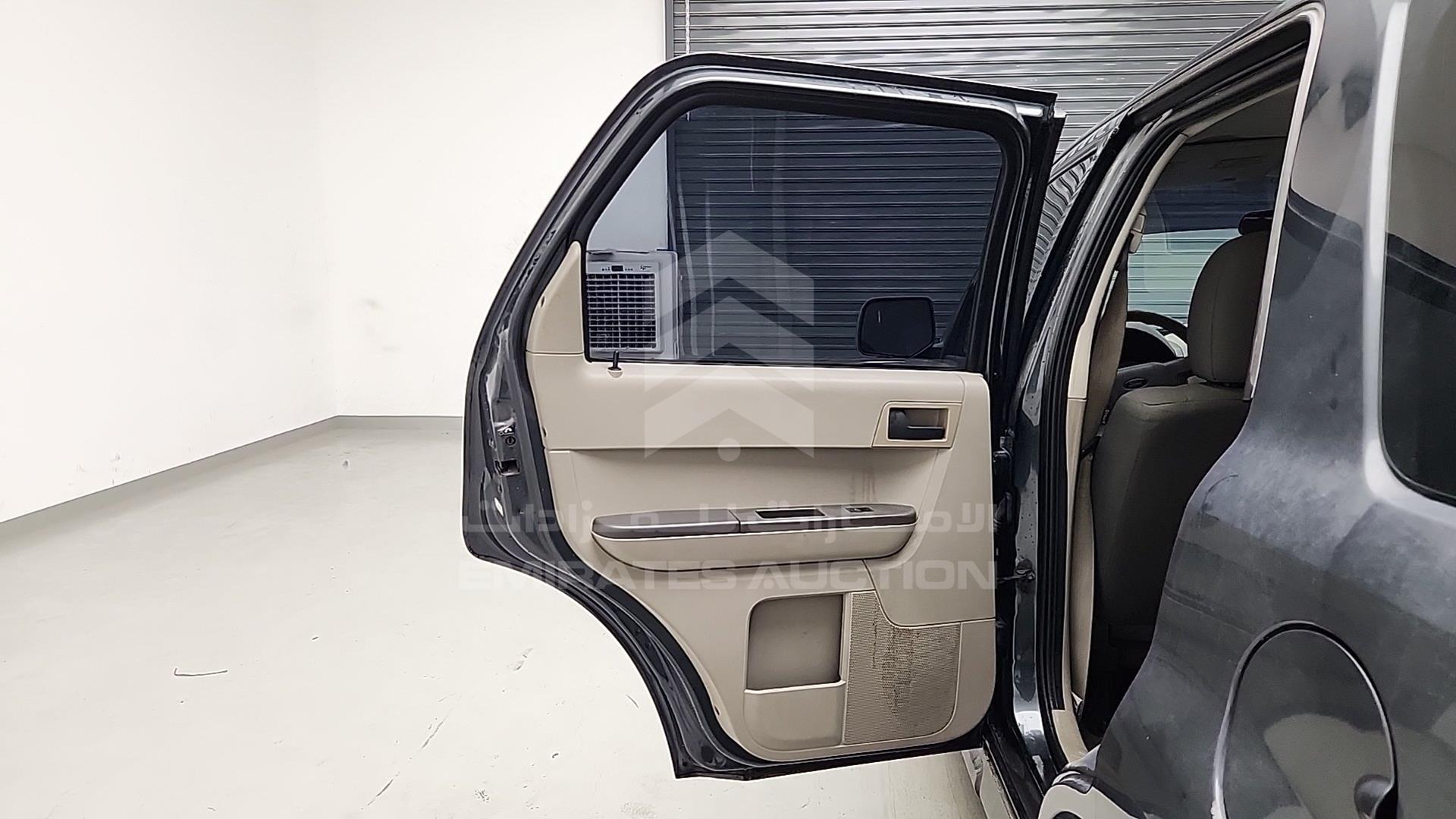 2009 FORD ESCAPE VIN: 1FMCU92G39KA23060