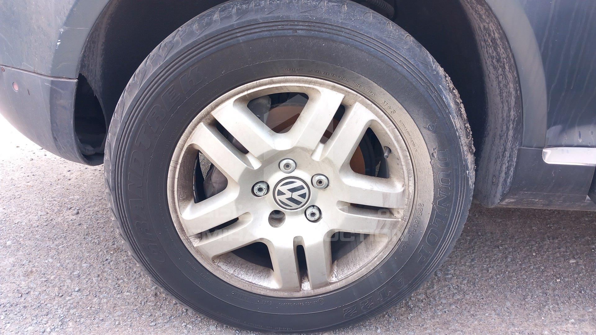 2007 VOLKSWAGEN TOUAREG VIN: WVGAE27LX7D018294