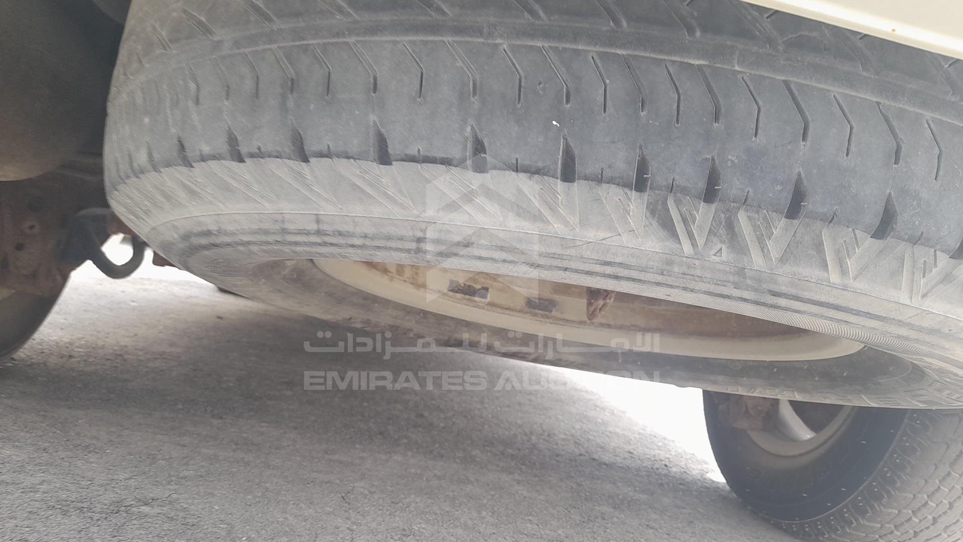 2011 TOYOTA LAND CRUISER VIN: JTMHU09J6B5052743
