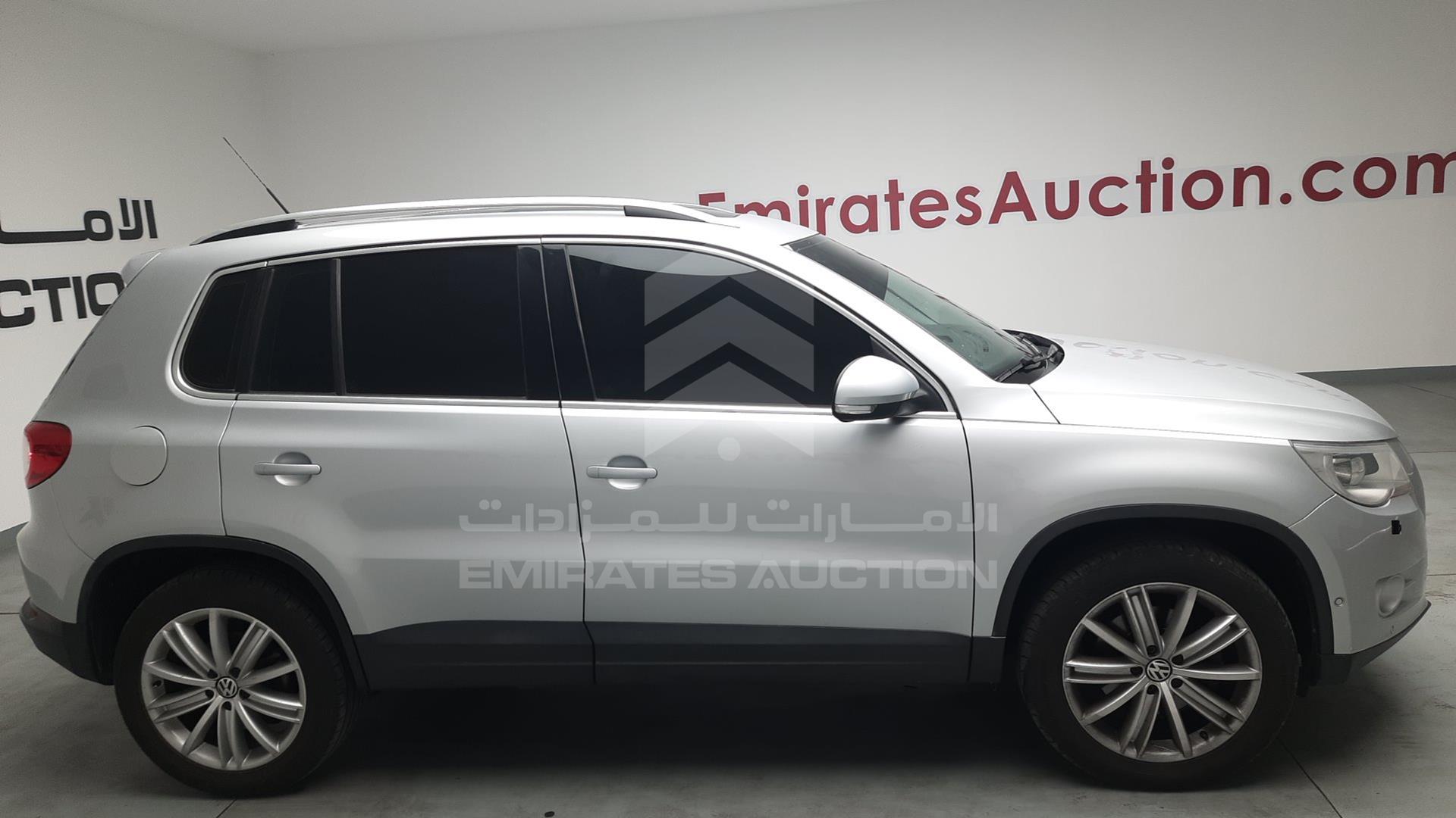 2009 VOLKSWAGEN TIGUAN VIN: WVGCE15N29W069870