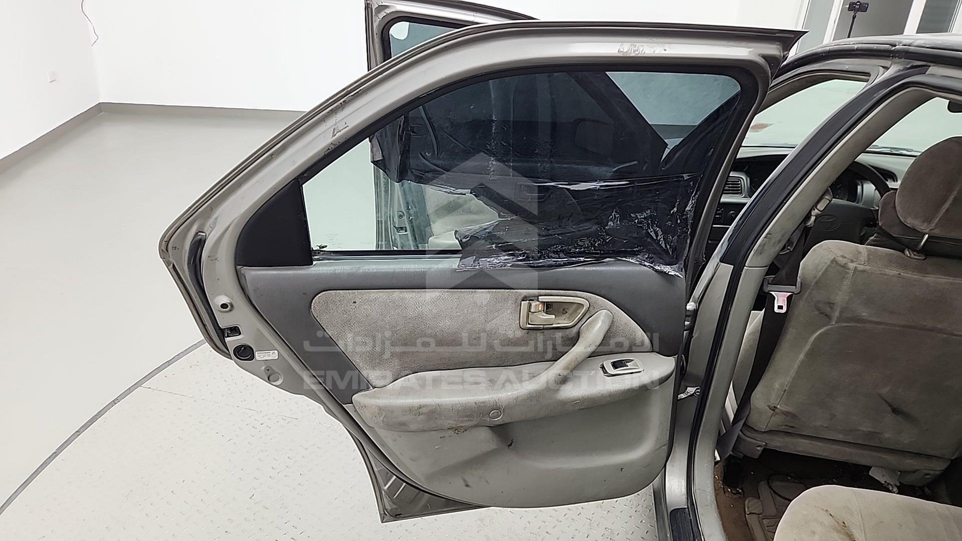 2001 TOYOTA CAMRY VIN: 4T1BG22K61U082286