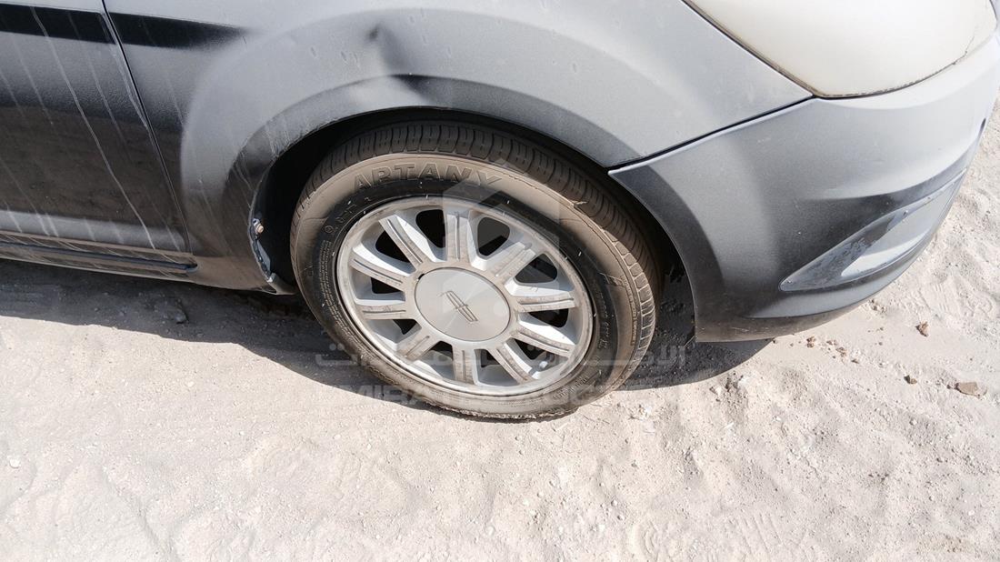 2010 Ford Focus — Front Right Tyre — Photo 30