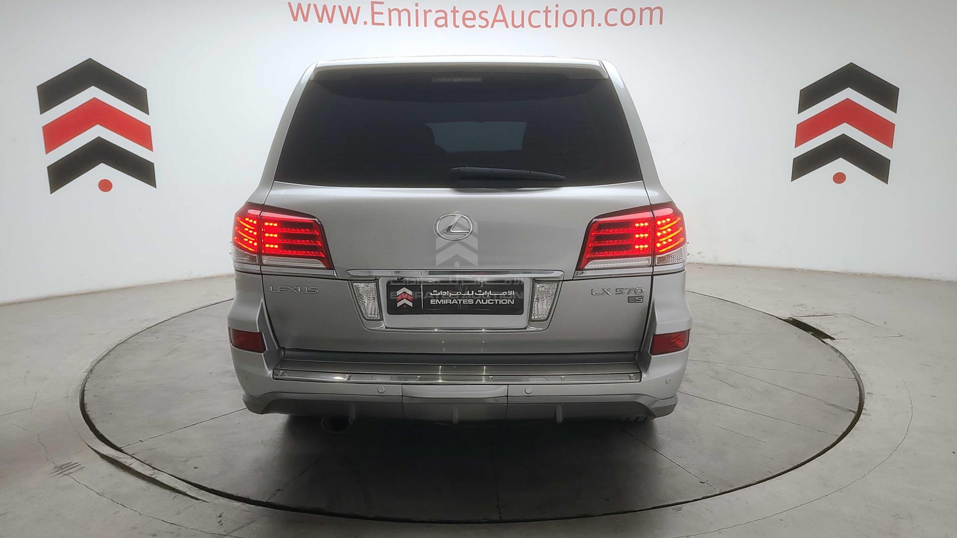 2014 LEXUS LX 570 VIN: JTJHY00W2E4138734