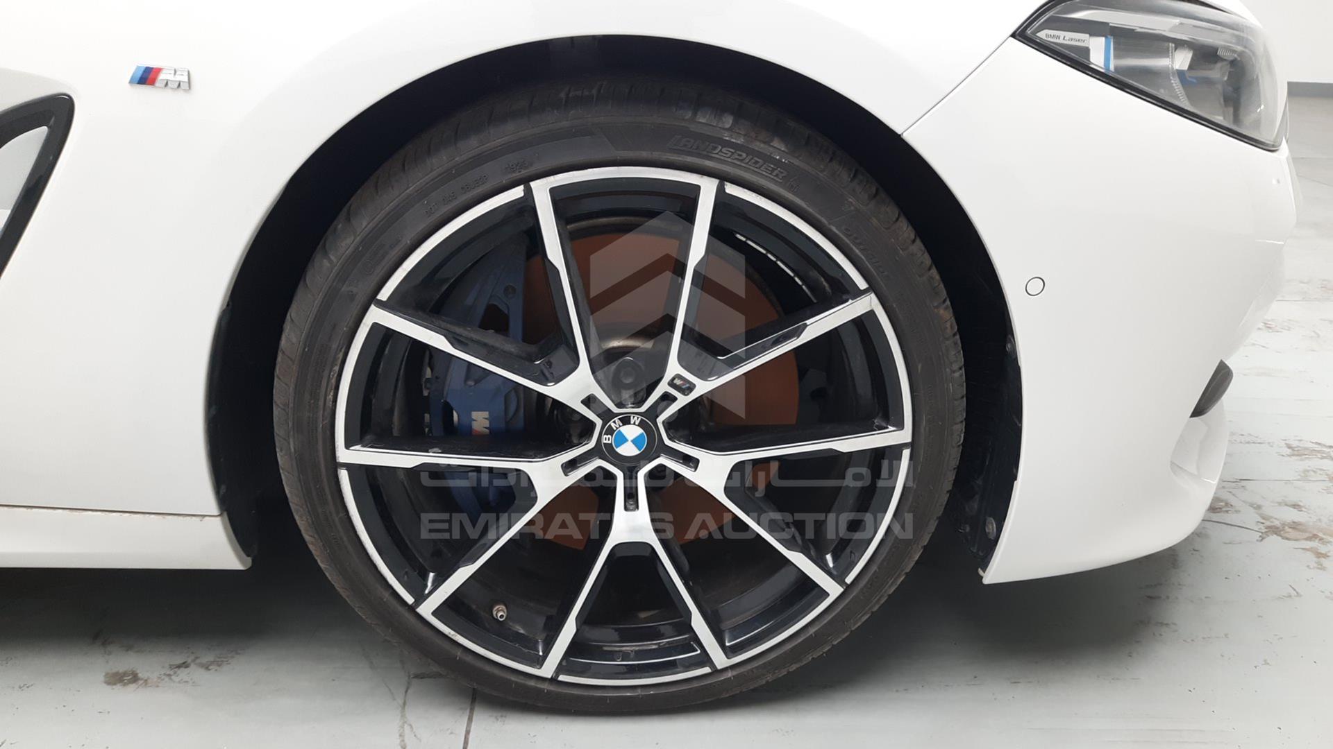 2020 BMW 840 VIN: WBAGV2A04LCE07560