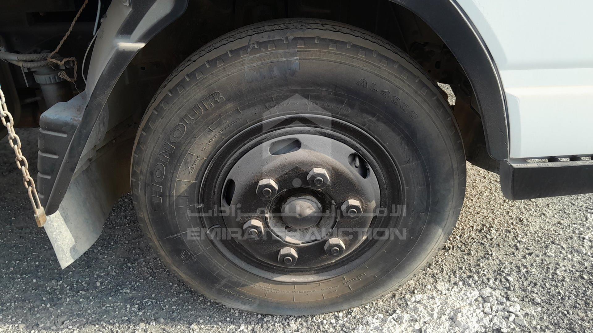 2005 MITSUBISHI CANTER VIN: JL7BCE1J15K005372