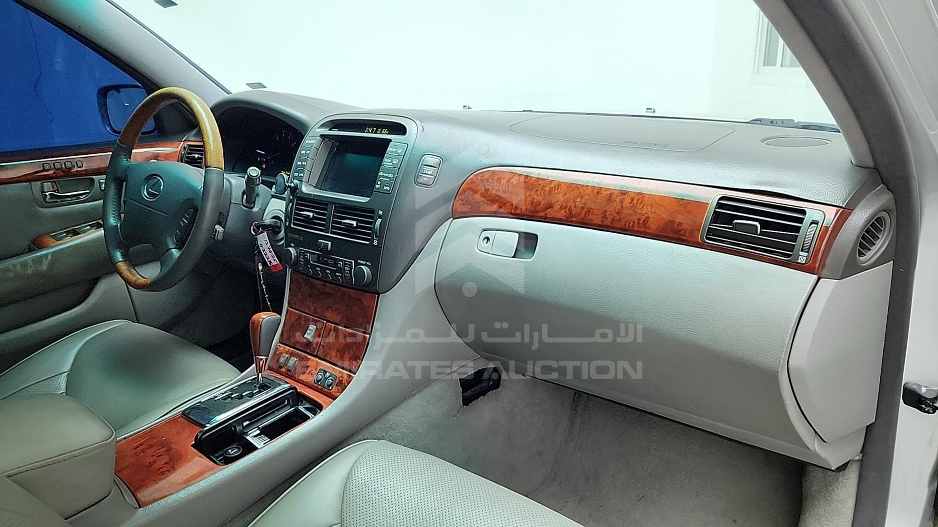 2004 LEXUS LS 430 VIN: JTHBN36F740127825