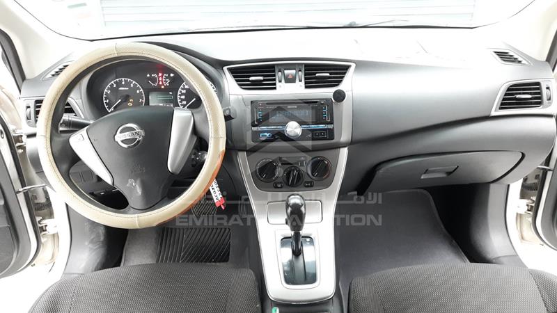 MNTBC2C93F6005567 Auction: EmiratesAuction Lot: 412005 MNTBC2C93F6005567 Nissan Tiida 2015 WHITE Photo 20