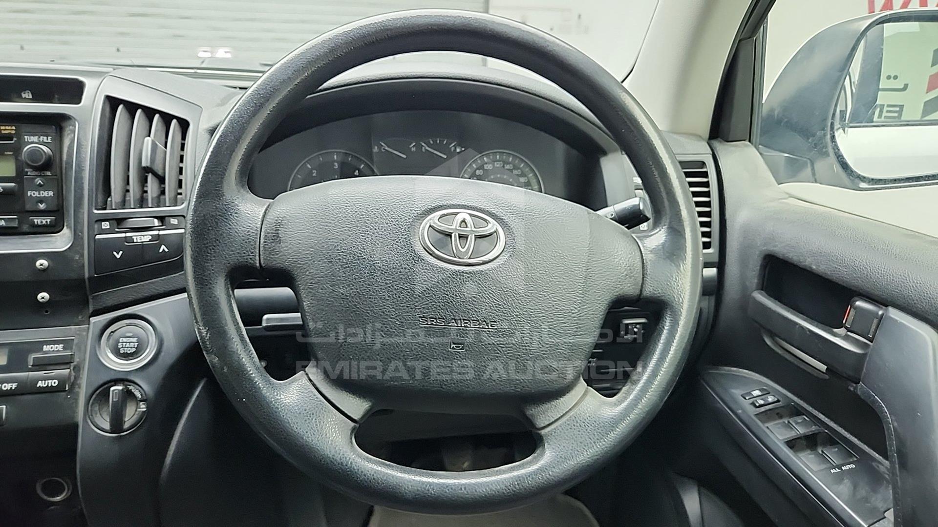 2014 TOYOTA LC 200 VIN: JTMHV09J904135065