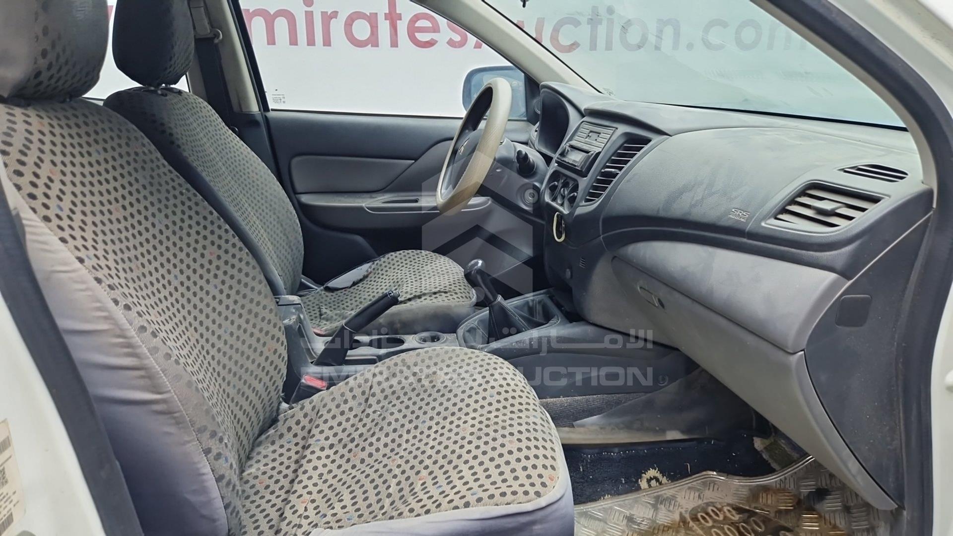2016 MITSUBISHI L 200 VIN: MMBJNKJ40GH008469