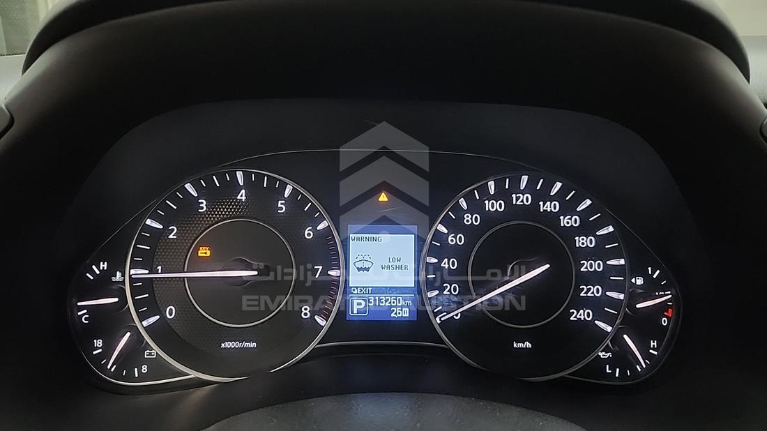 2017 Nissan Patrol — Speedometer & RPM Gauges — Photo 17