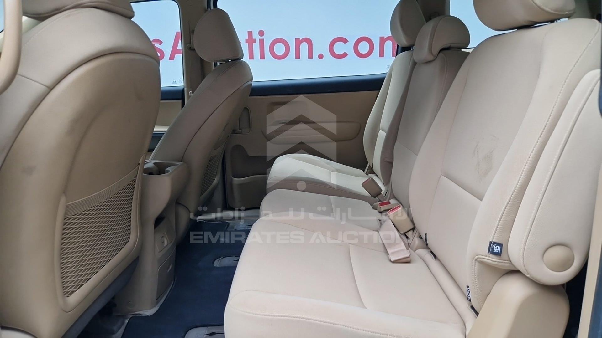 2019 KIA CARNIVAL VIN: KNAMB8121K6545261