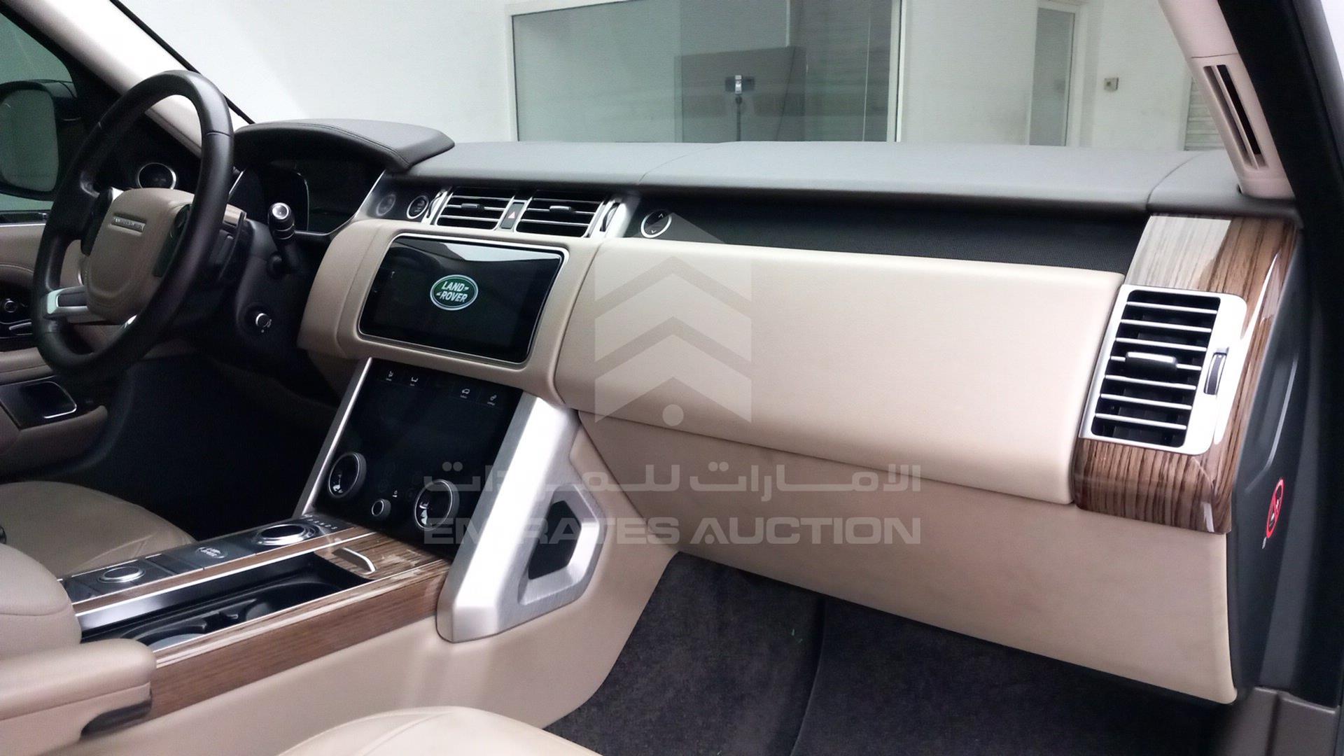 2018 RANGE ROVER HSE VIN: SALGA2BV4JA399290