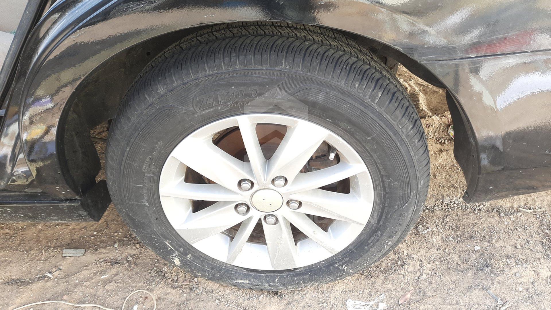 2006 HONDA ACCORD VIN: JHMCM56556C420702