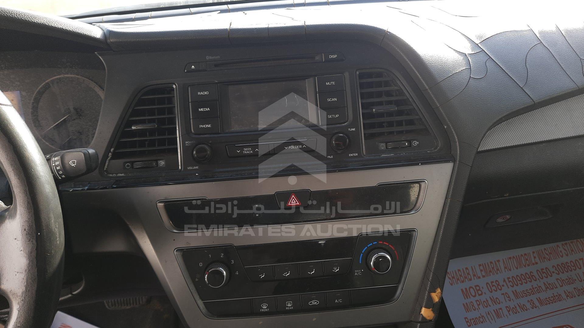 2015 HYUNDAI SONATA VIN: KMHE241G2FA028352