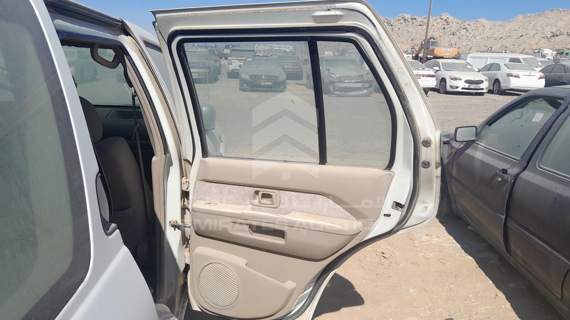 2002 NISSAN PATHFINDER VIN: JN8AR05Y72W524680