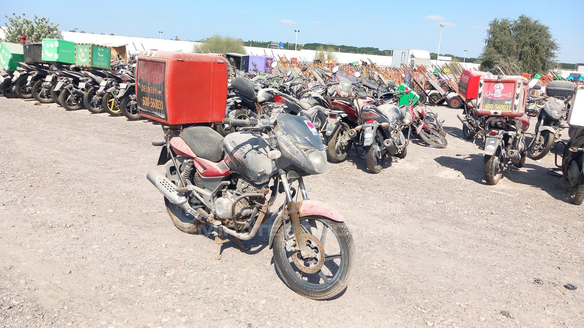 2015 BAJAJ 150 CC VIN: MD2A11CZ5FWF45423