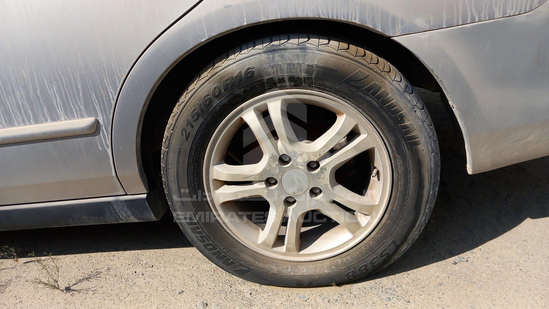 2007 HONDA ACCORD VIN: JHMCM56567C419642