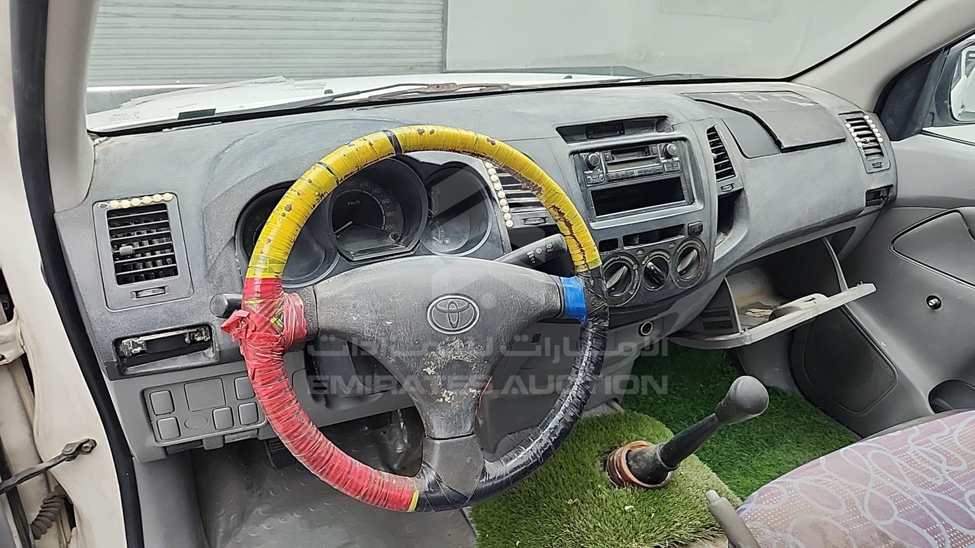 2007 TOYOTA HILUX VIN: MR0AX12G770006728