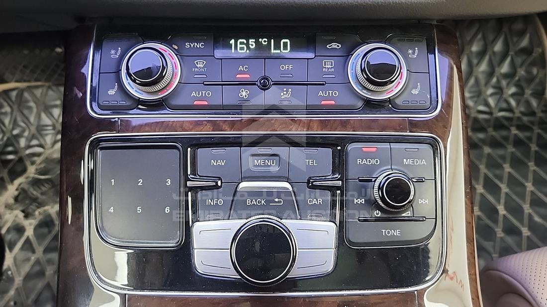 2011 Audi A8 — Entertainment Systems & Camera Monitor & Navigation — Photo 20