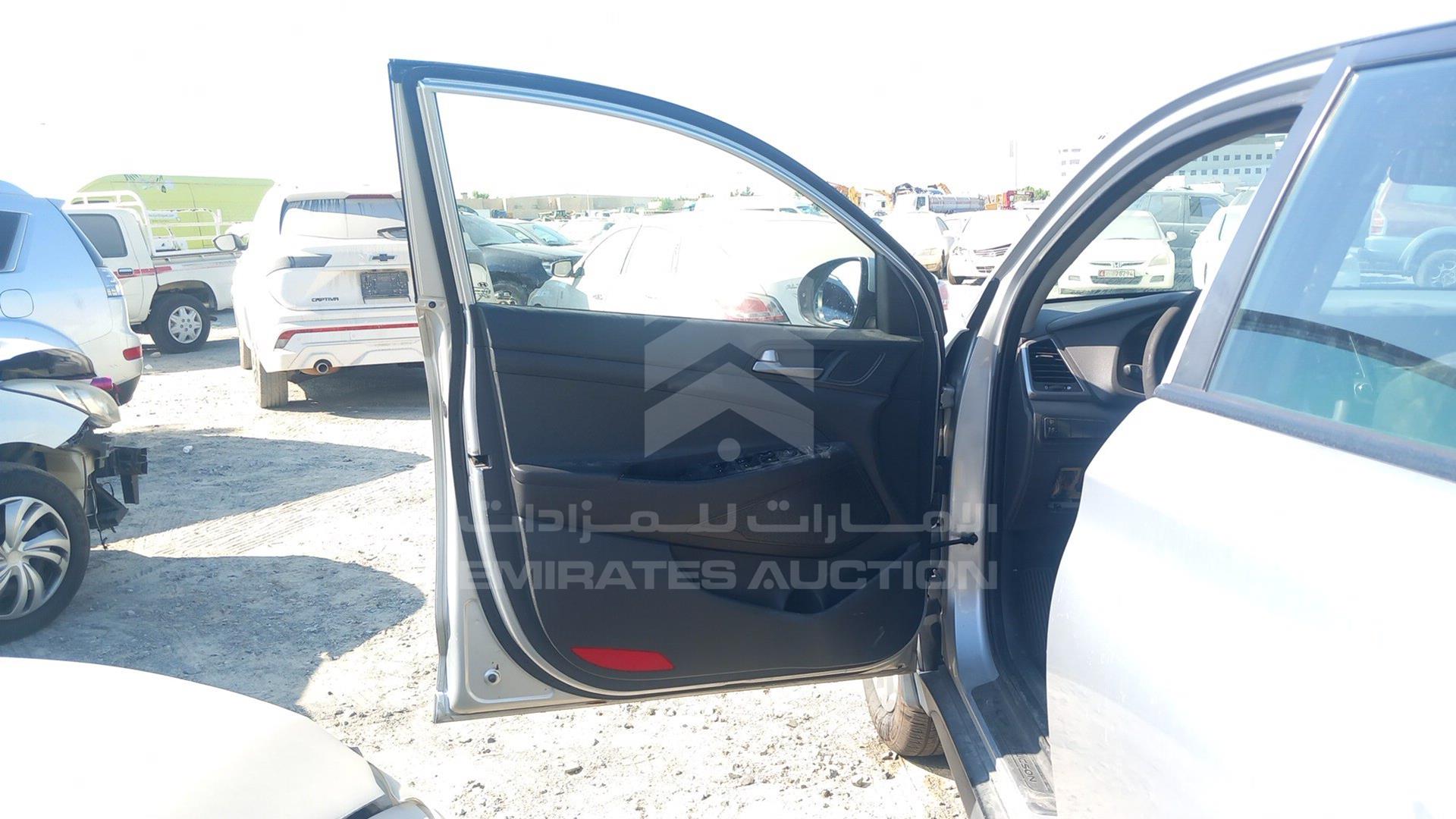 2016 HYUNDAI TUCSON VIN: TMAJ28137GJ061926
