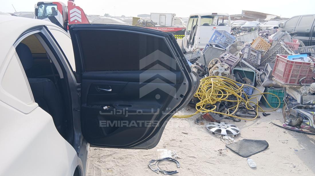 نيسان التيما 2018 — الباب الخلفي الأيمن — صورة 21