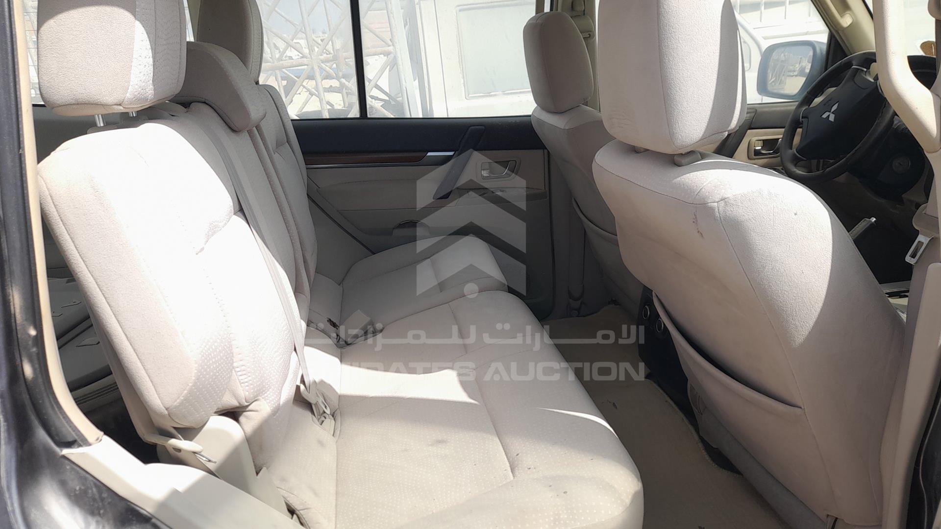 2007 MITSUBISHI PAJERO VIN: JMYLRV93W7J716768