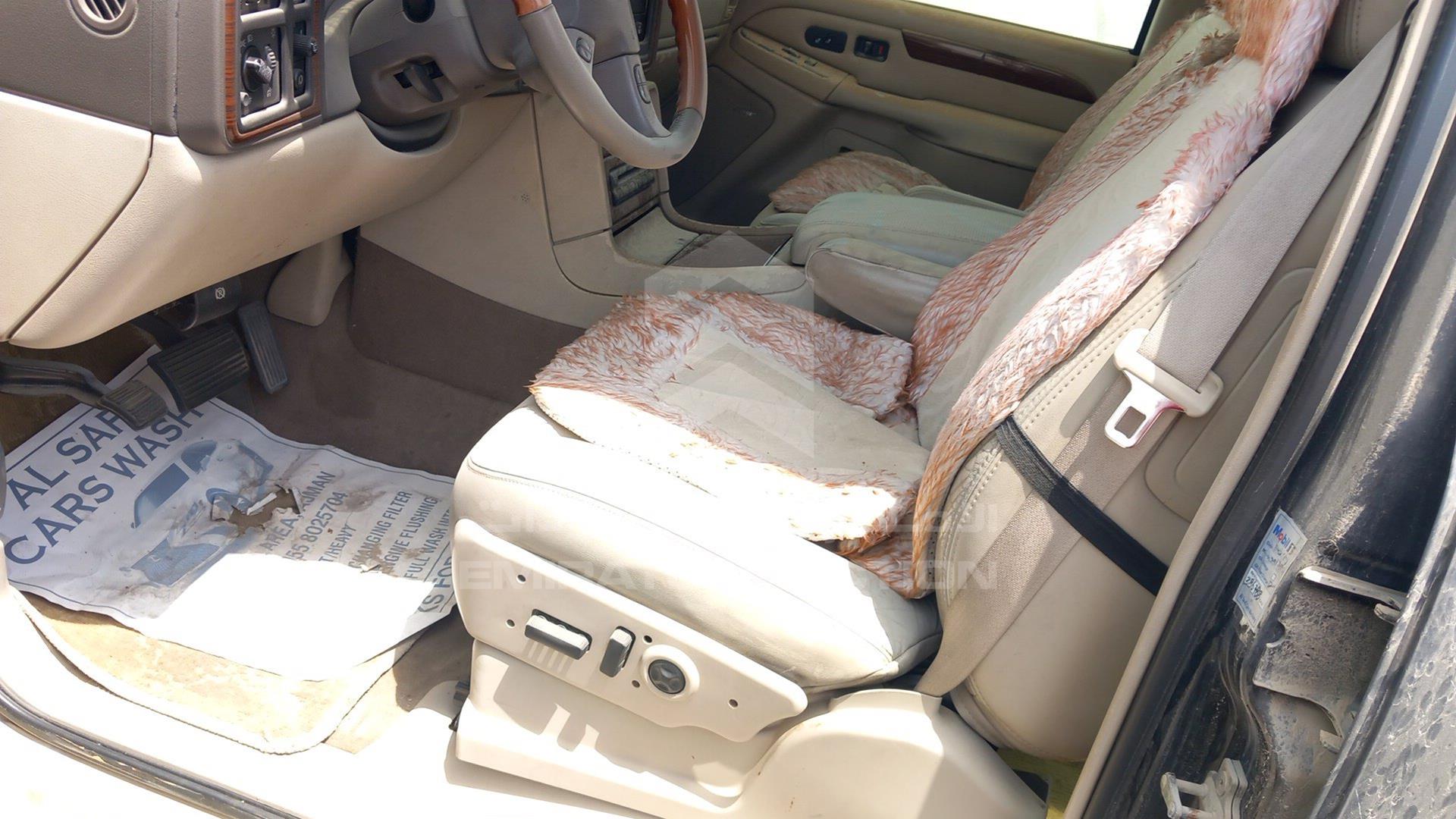 2004 CADILLAC ESCALADE VIN: 1GYEK63N84R291868