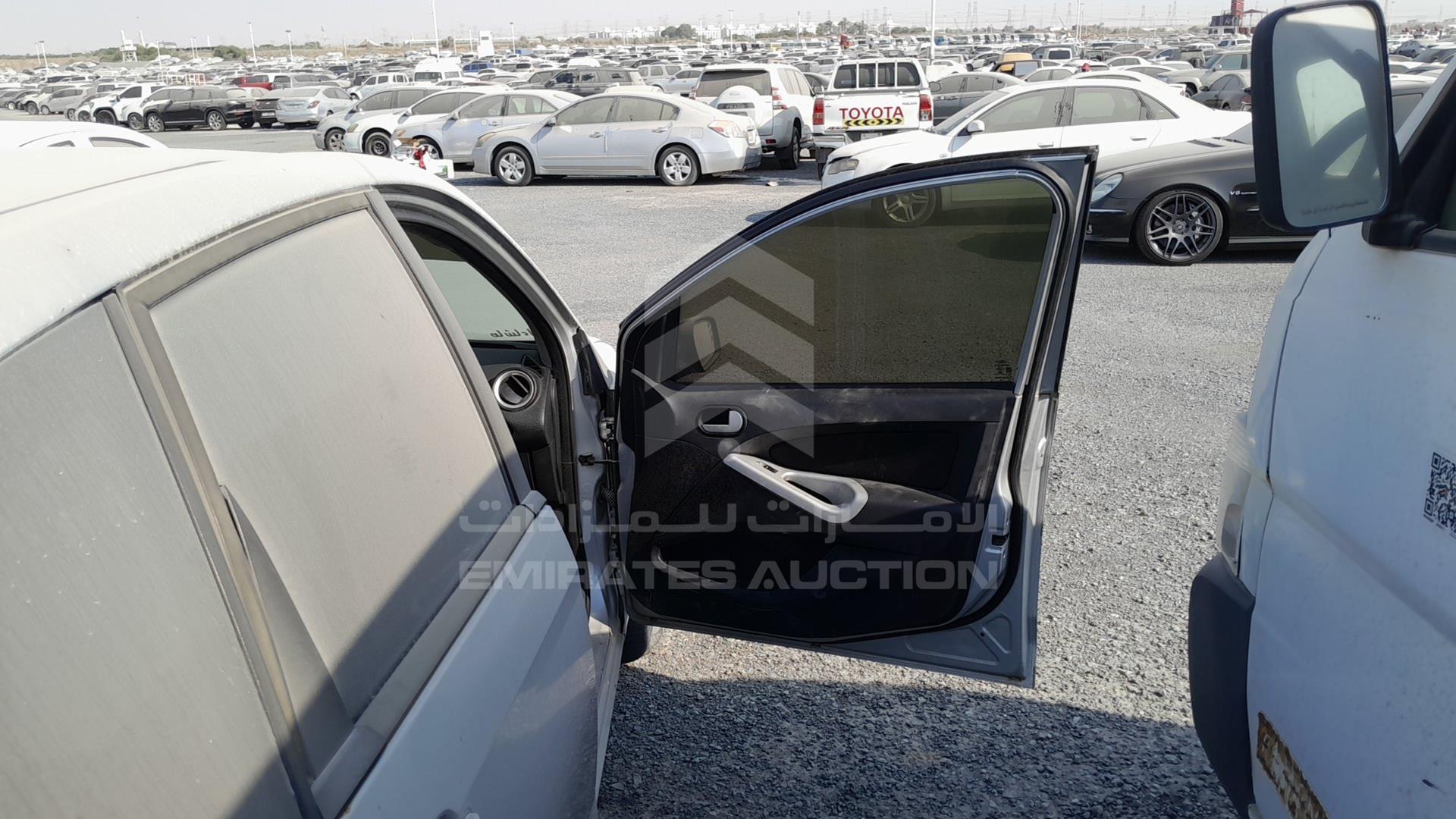 2011 FORD FIGO VIN: MAJTJ21D2BAE39004