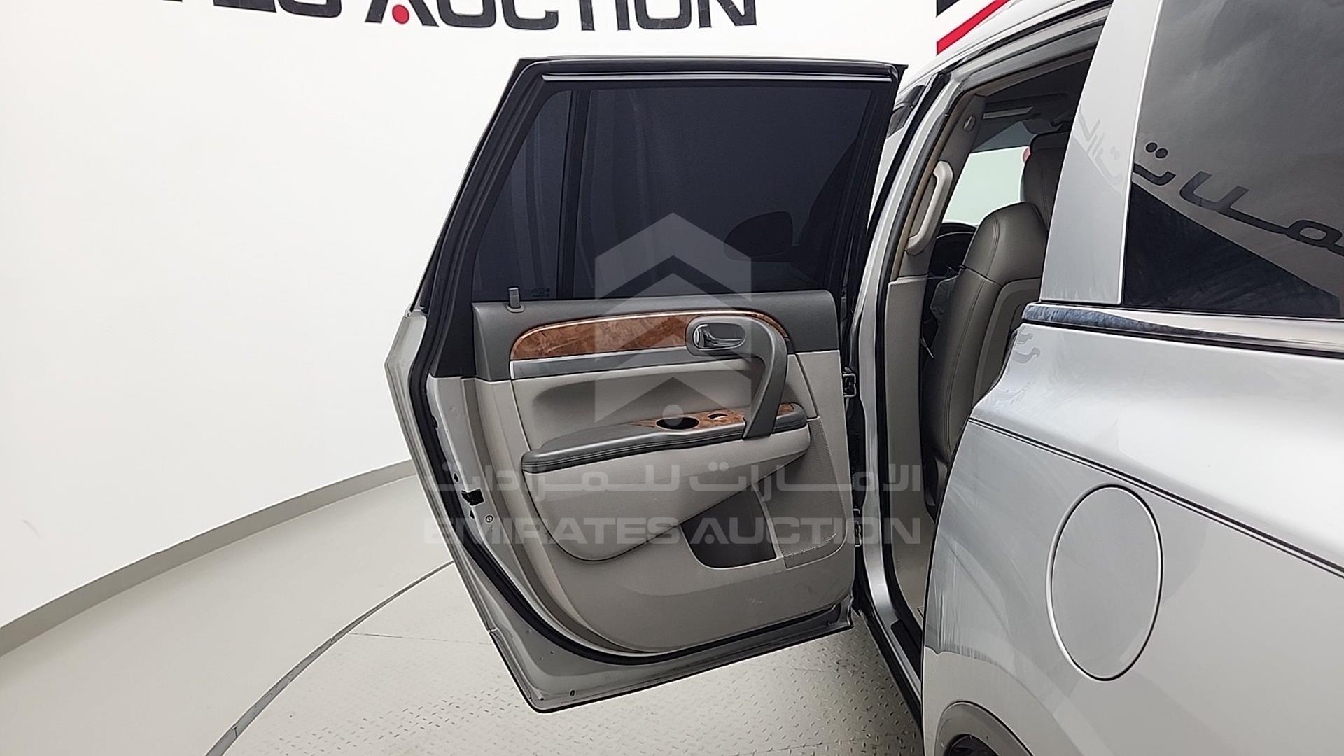 2009 BUICK ENCLAVE VIN: 5GAEV23D09J112484