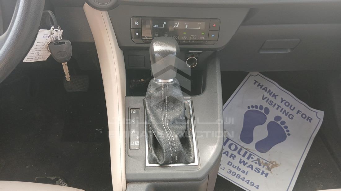 تويوتا ياريس 2023 — زاوية ناقل الحركة — صورة 18