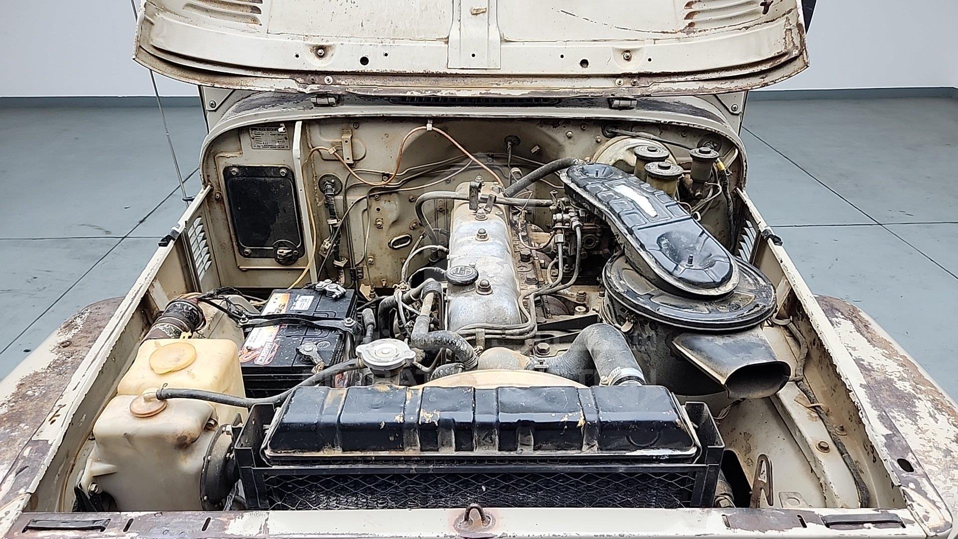 1976 TOYOTA LAND CRUISER VIN: FJ4355167