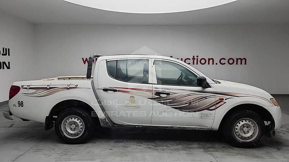 2008 Mitsubishi L 200 — Front Right Angle — Photo 14