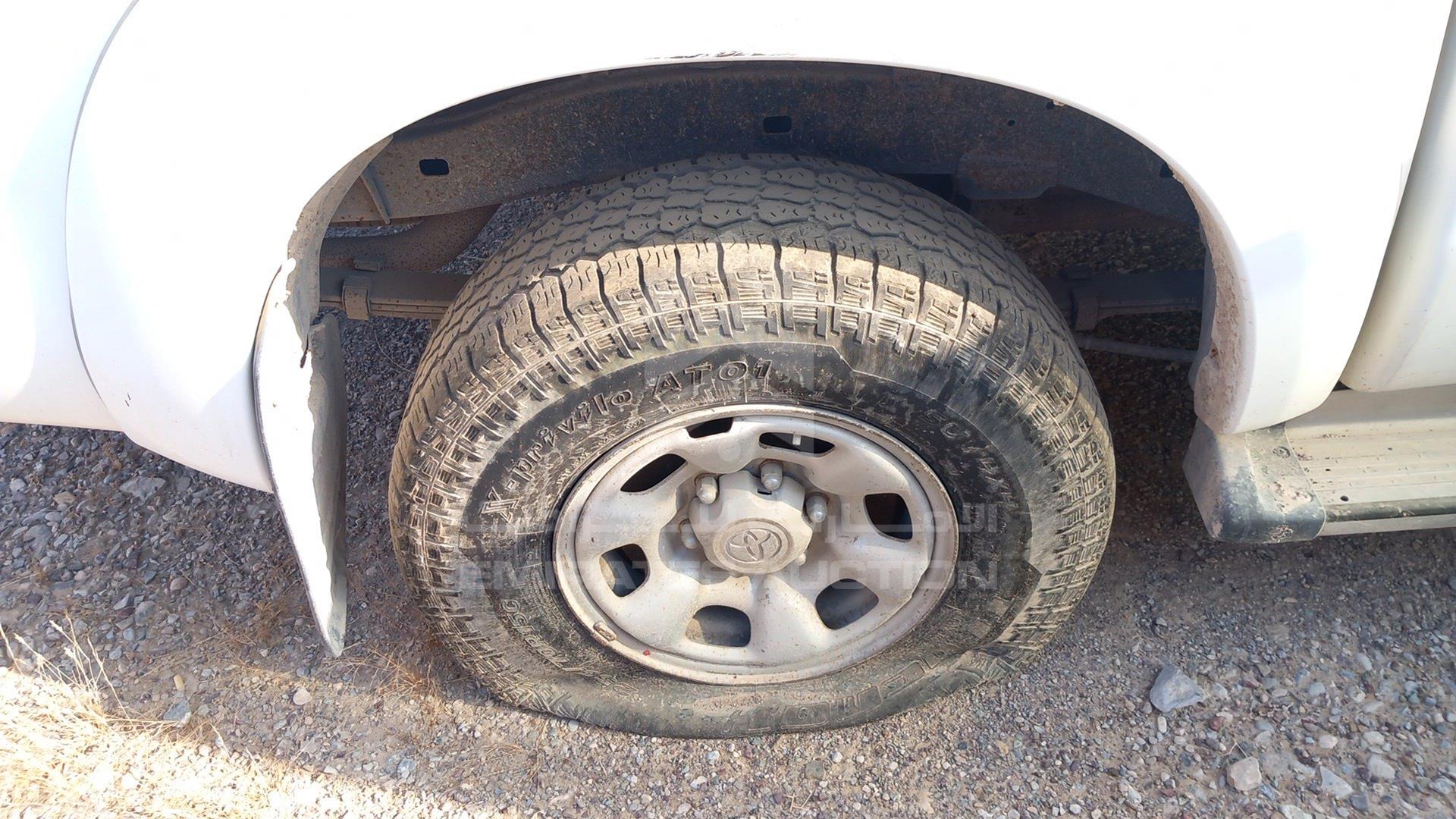 2013 TOYOTA HILUX VIN: MR0FX22G9D1367573