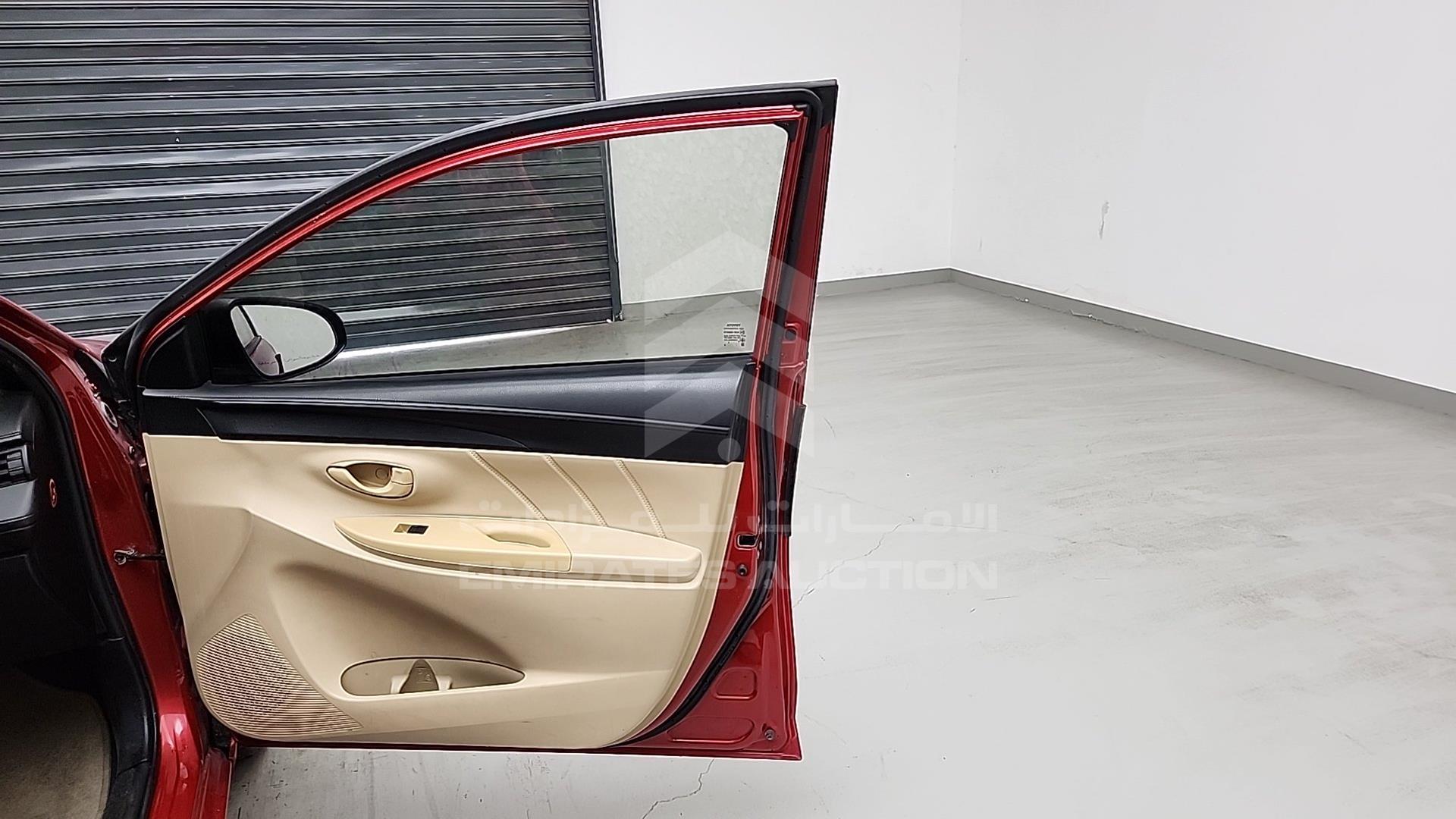 2015 TOYOTA YARIS VIN: MR2KW9F39F1072095